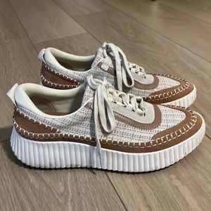 Dolce Vita Bolen Sneakers size 9.5